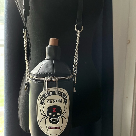 Fine by me, Halloween handbag, black widow venom bag   just perfect for Hallowee - Picture 2 of 7
